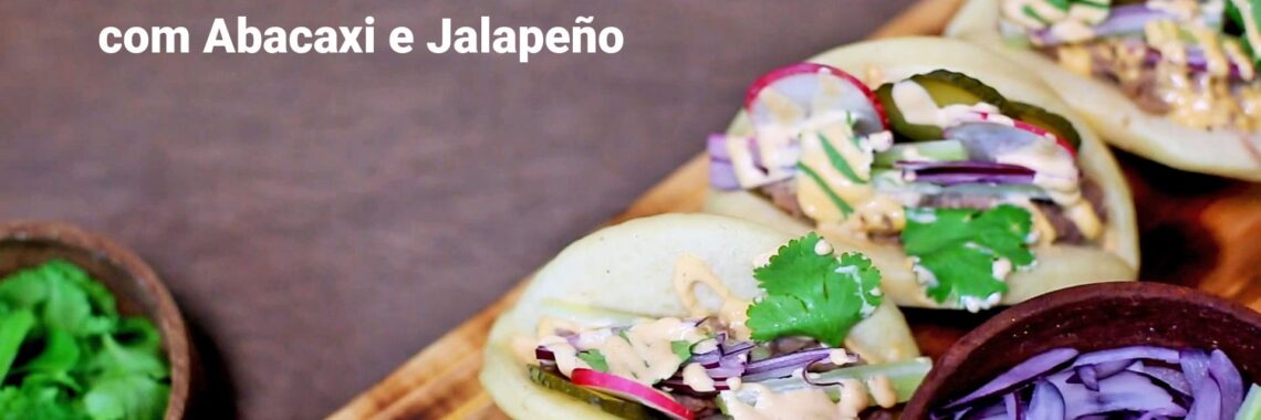 Baos-Recheados-de-Carne-com-Abacaxi-e-Jalapeno